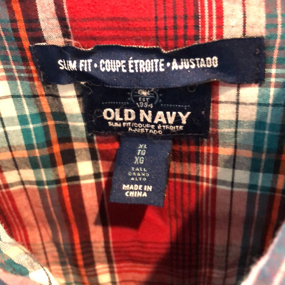 Old Navy red plaid snap front shirt.  XL - Picture 2 of 5
